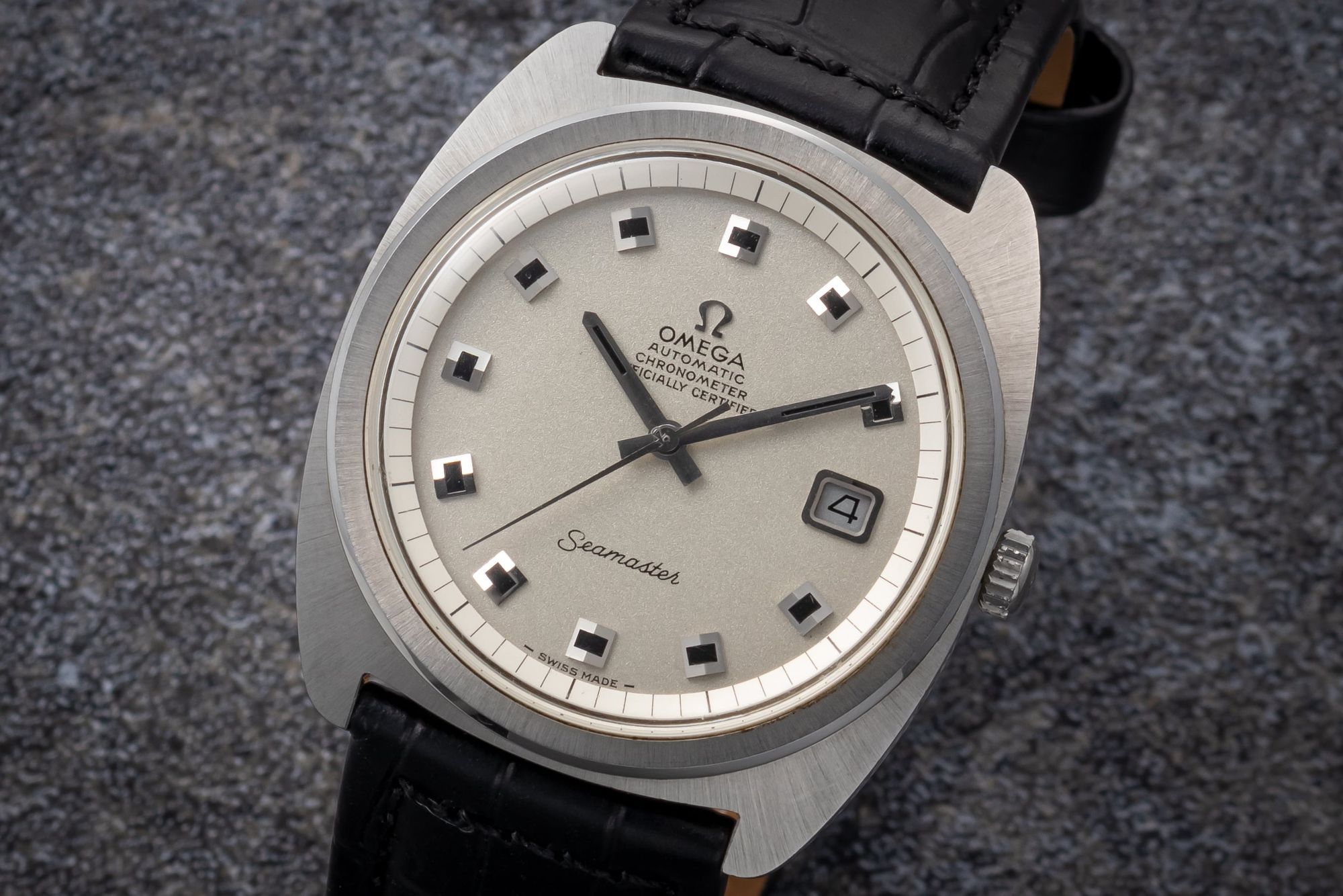 Omega seamaster case sale